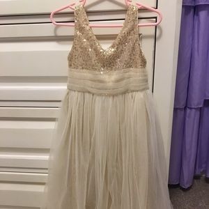 Beautiful flower girl dress 2T in gold and cream